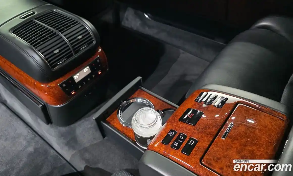 Maybach 62 2004 5.5 гидро в Москве № 612184, фото 18