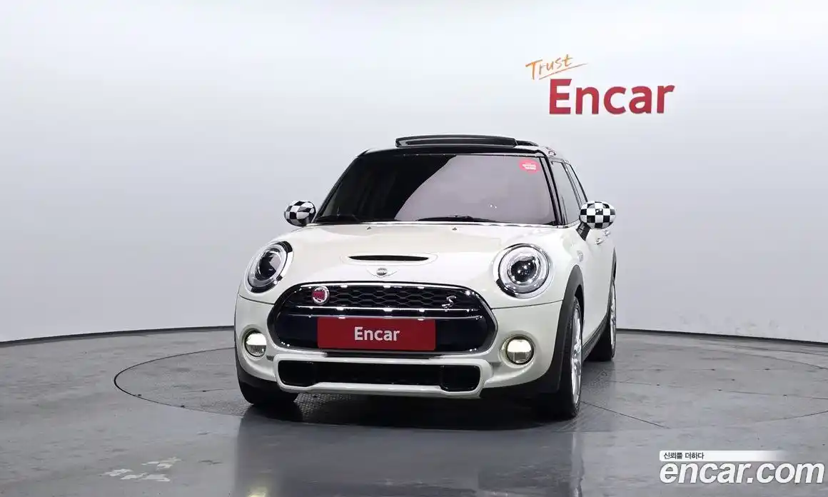 Mini Cooper 2016 2.0 гидро в Москве № 628096, фото 3