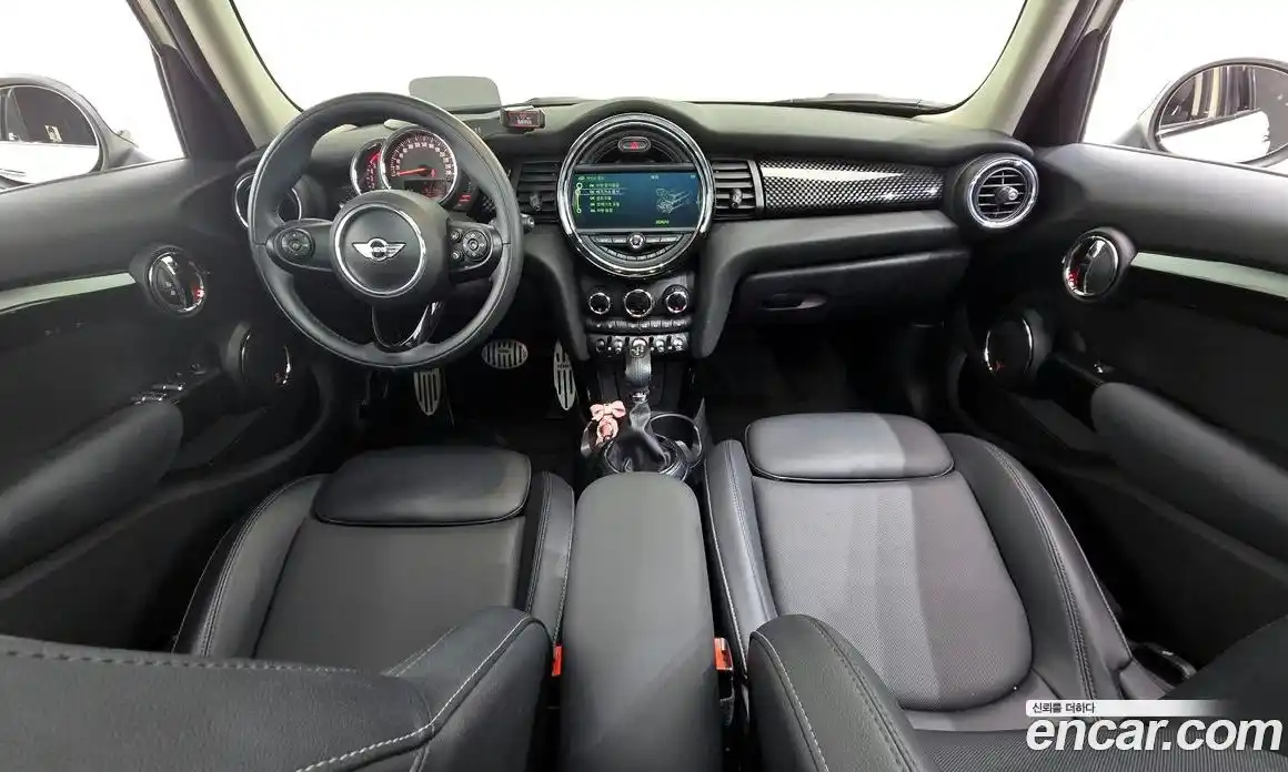 Mini Cooper 2016 2.0 гидро в Москве № 628096, фото 7