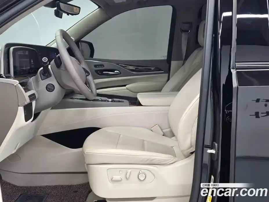Cadillac Escalade 2023 6.2 гидро в Москве № 653127, фото 15