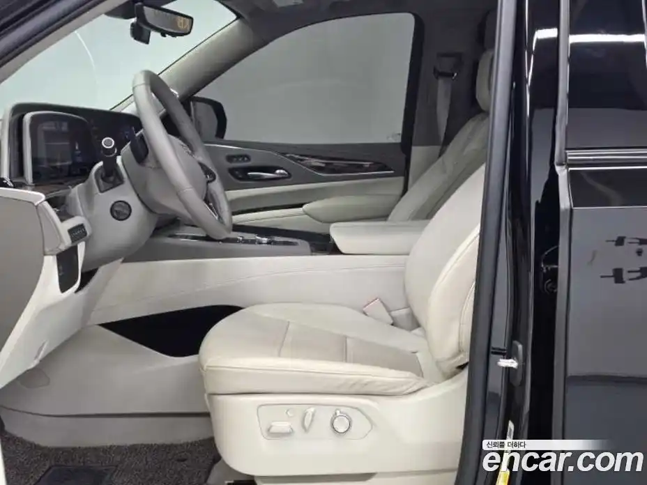 Cadillac Escalade 2023 6.2 гидро в Москве № 653127, фото 6