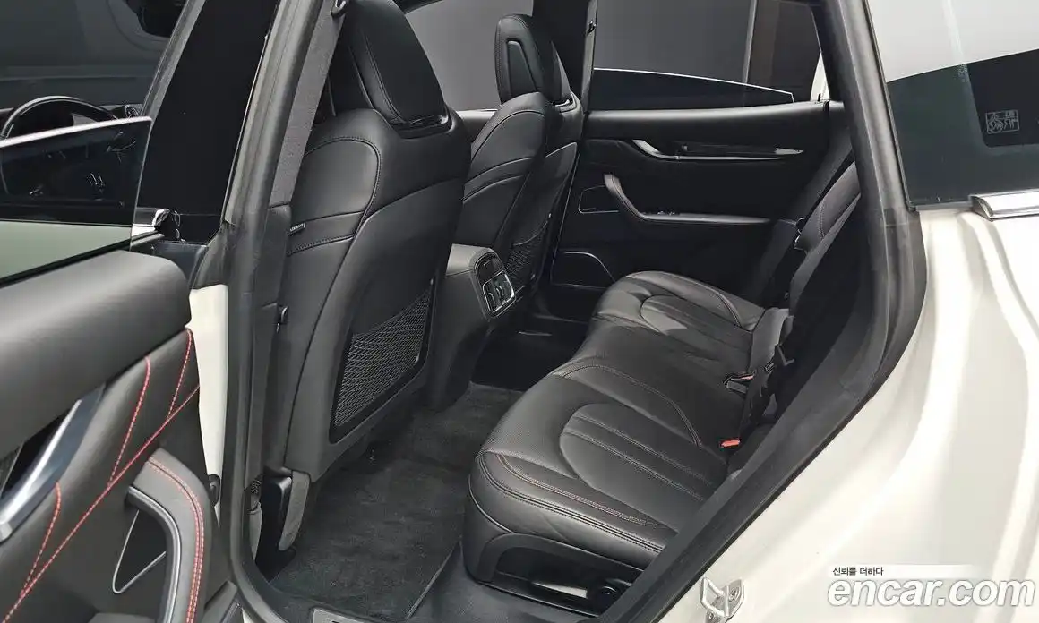 Maserati Levante 2020 3.0 гидро в Москве № 749689, фото 12