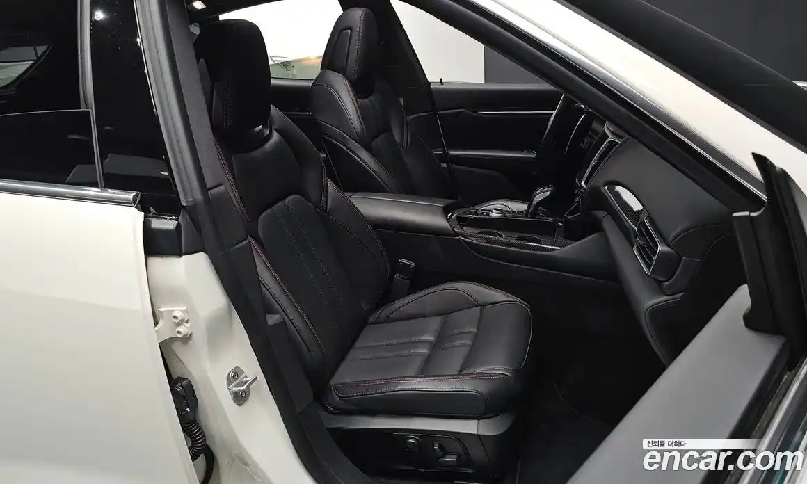 Maserati Levante 2020 3.0 гидро в Москве № 749689, фото 10