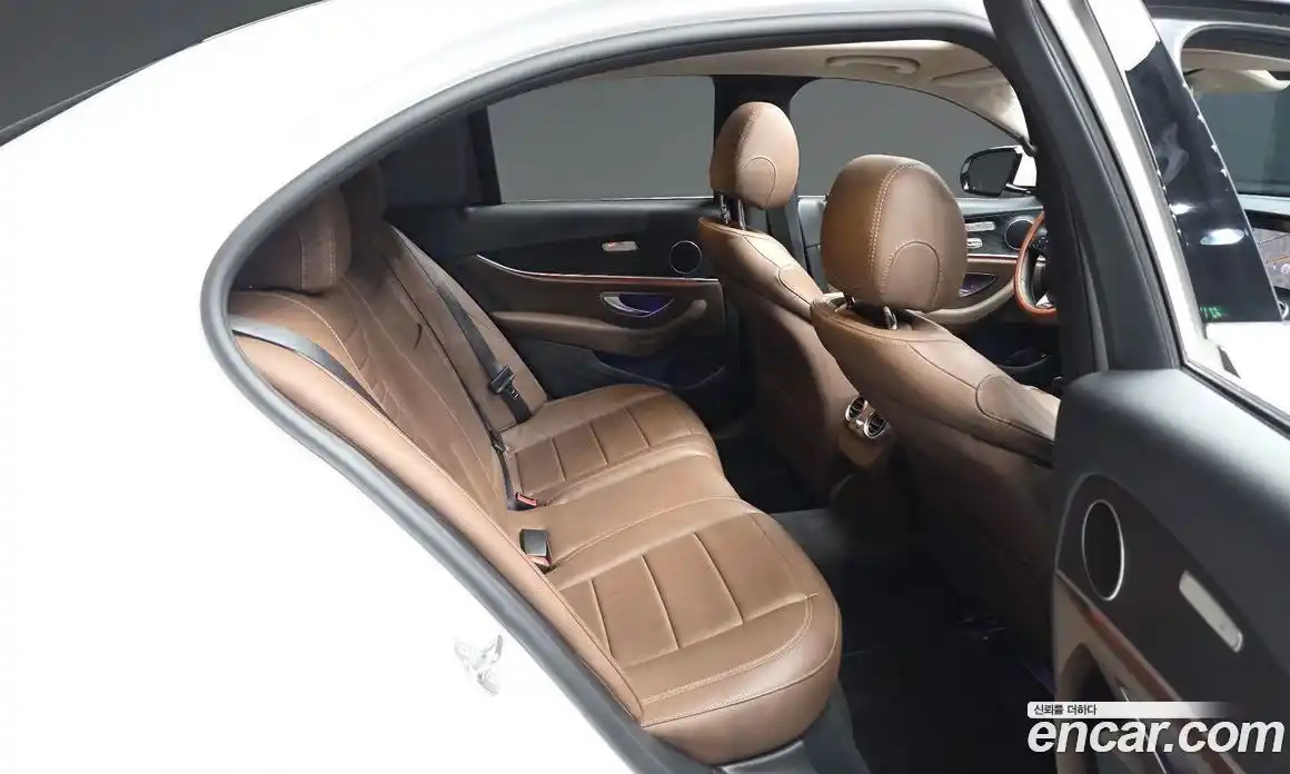 Mercedes-Benz E-Class 2017 2.0 гидро в Москве № 801190, фото 12