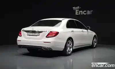 Mercedes-Benz E-Class 2017 2.0 гидро в Москве № 801190, миниатюра 2