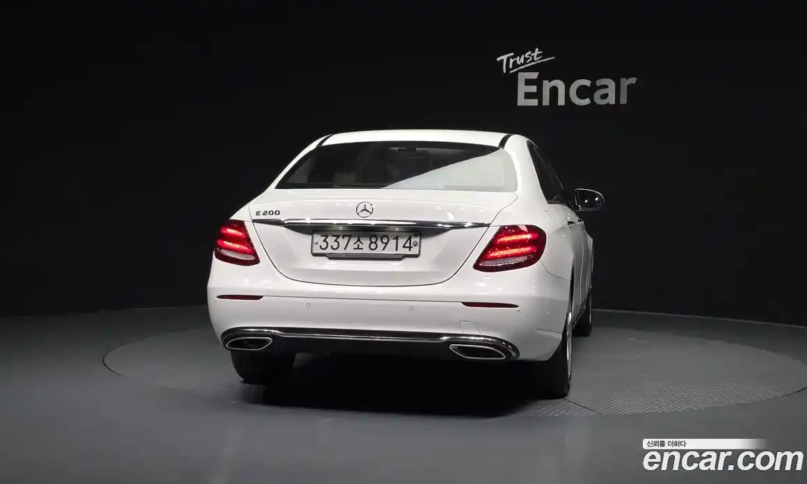 Mercedes-Benz E-Class 2017 2.0 гидро в Москве № 801190, фото 4