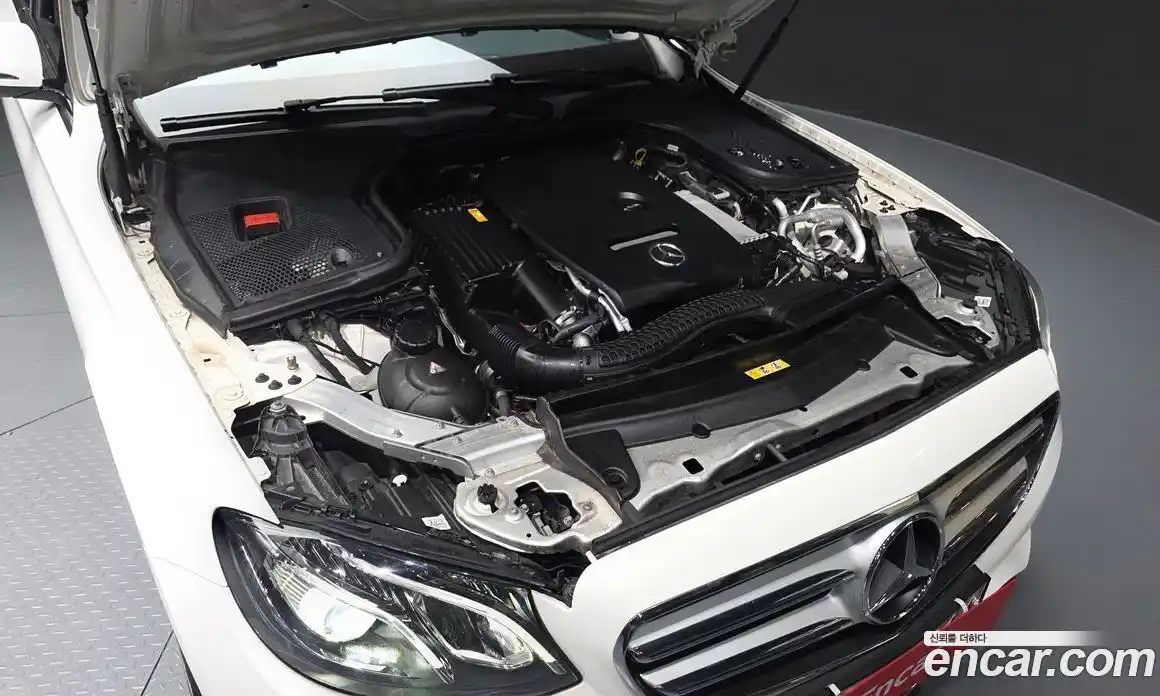 Mercedes-Benz E-Class 2017 2.0 гидро в Москве № 801190, фото 6