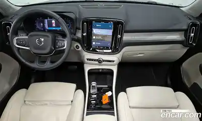 Volvo XC40 2023 2.0 гидро в Москве № 823996, миниатюра 7