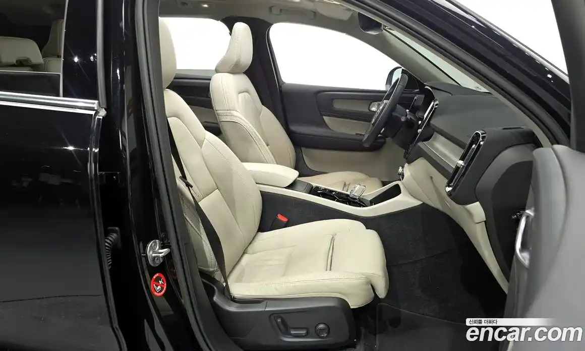 Volvo XC40 2023 2.0 гидро в Москве № 823996, фото 10
