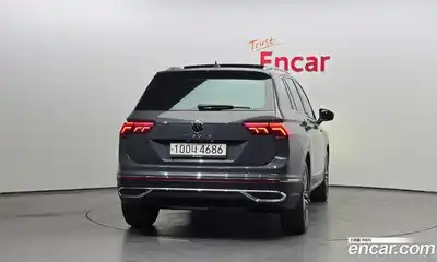 Volkswagen Tiguan 2021 2.0 гидро в Москве № 862396, миниатюра 4