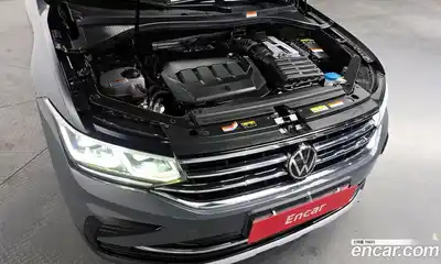 Volkswagen Tiguan 2021 2.0 гидро в Москве № 862396, миниатюра 6