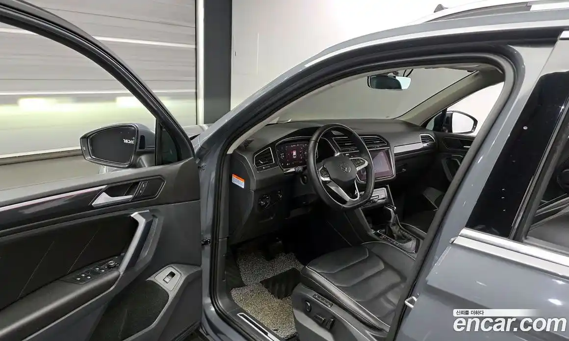 Volkswagen Tiguan 2021 2.0 гидро в Москве № 862396, фото 10