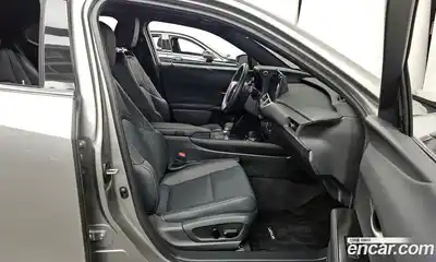Lexus UX 2025 2.0 гидро в Москве № 895766, миниатюра 11