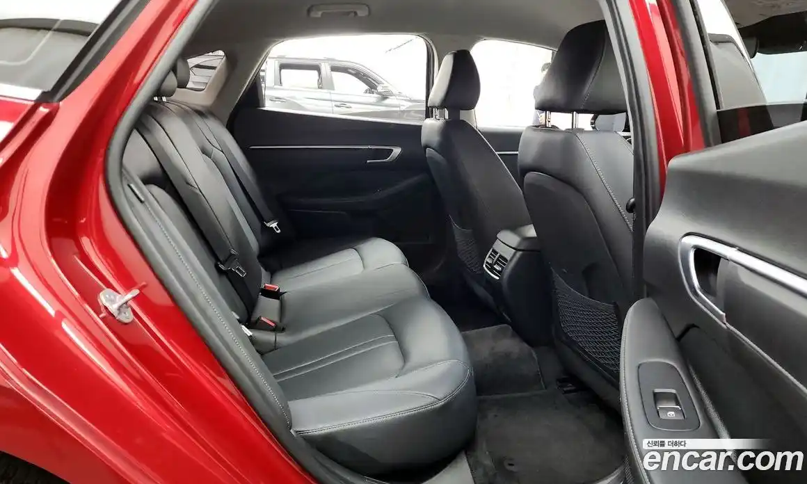 Hyundai Sonata 2023 1.6 Автомат в Москве № 971709, фото 12