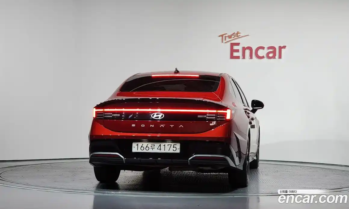 Hyundai Sonata 2023 1.6 Автомат в Москве № 971709, фото 4