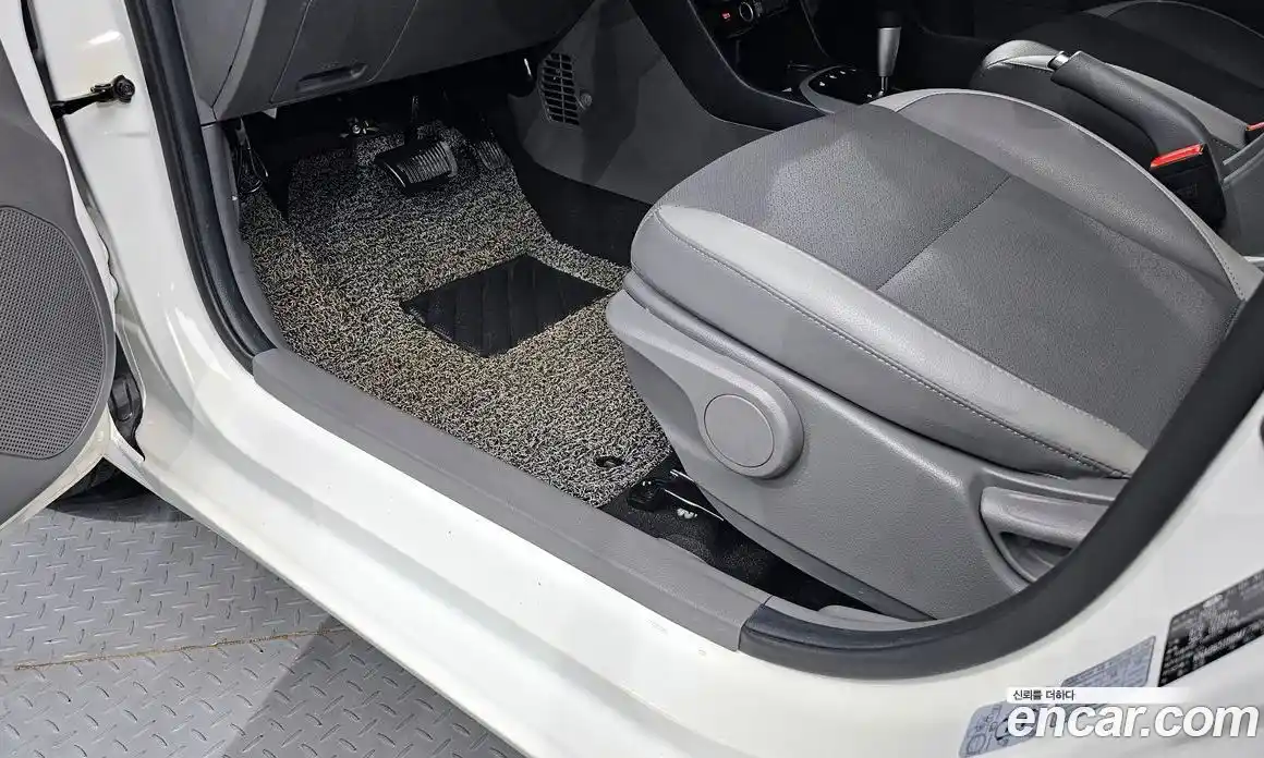 Kia Morning 2021 1.0 Автомат в Москве № 972814, фото 15