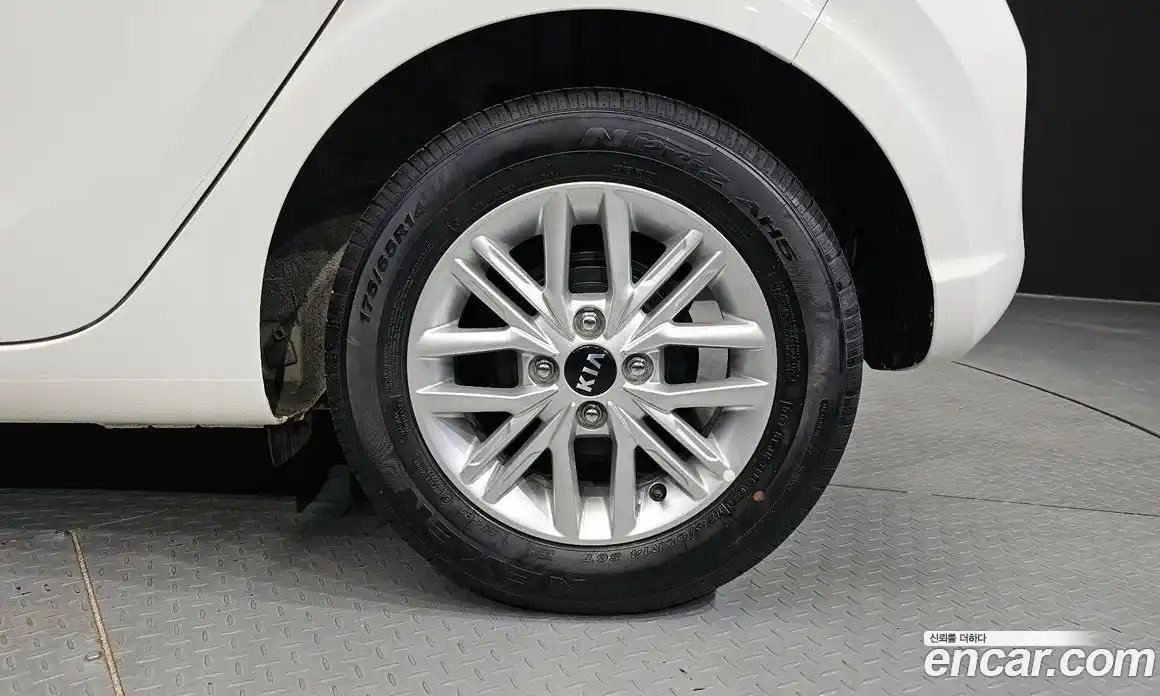 Kia Morning 2021 1.0 Автомат в Москве № 972814, фото 5