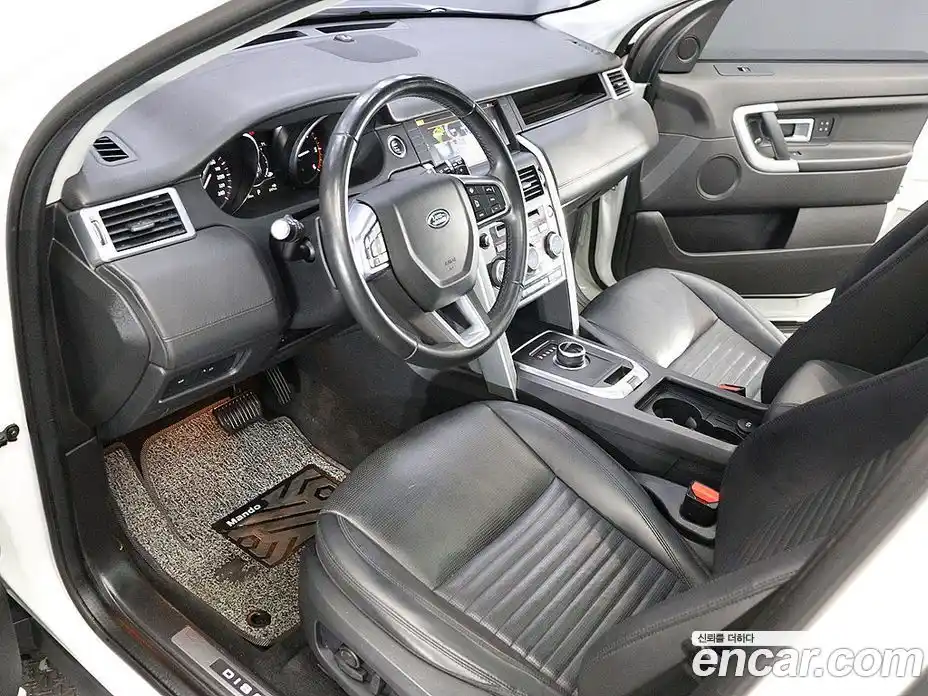 Land Rover Discovery Sport 2017 2.0 гидро в Москве № 975791, фото 16