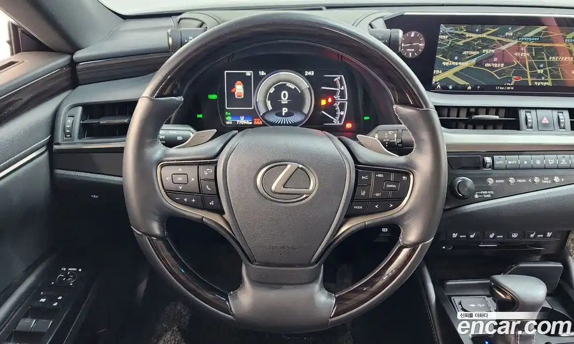 Lexus ES 2019 2.5 гидро в Москве № 975837, фото 13