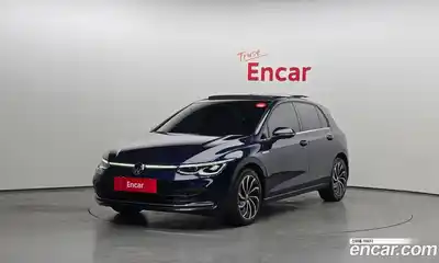 Volkswagen Golf, 2022