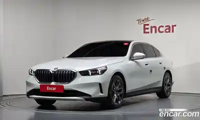BMW 5-Series, 2023