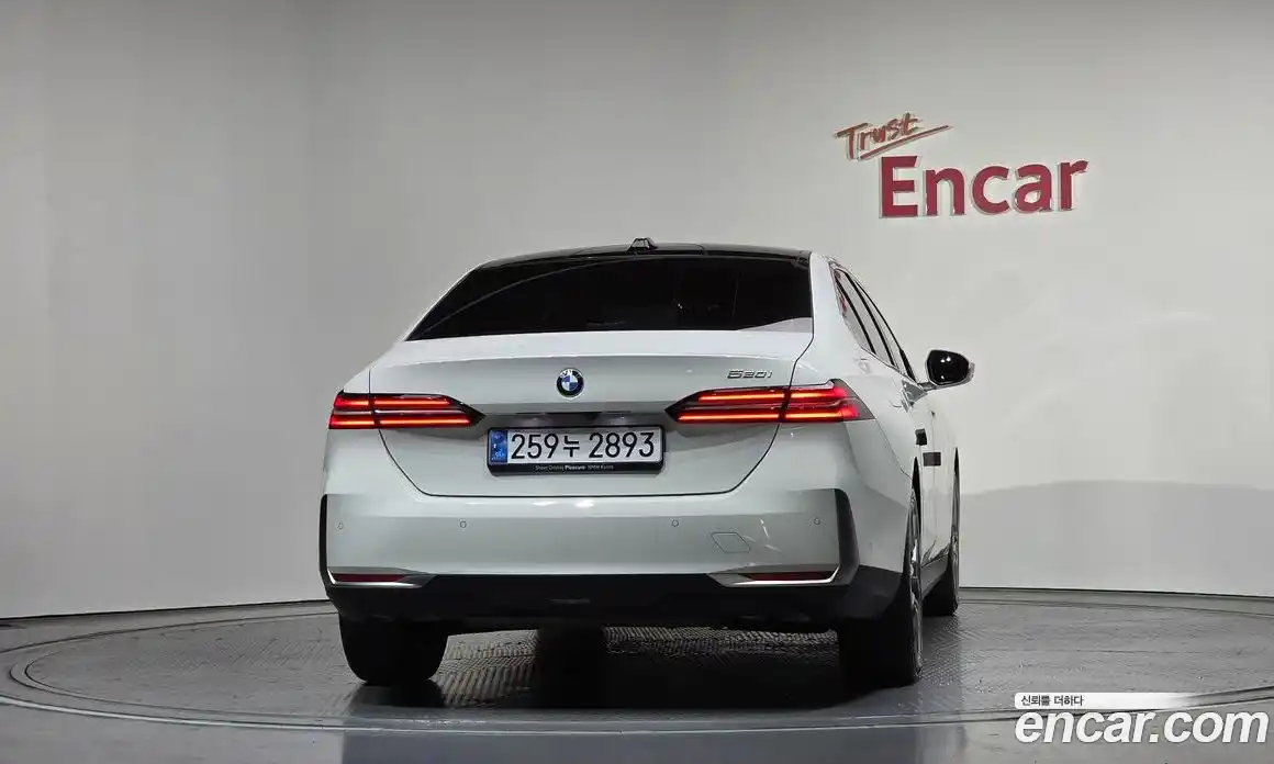 BMW 5-Series 2023 2.0 гидро в Москве № 1004426, фото 4