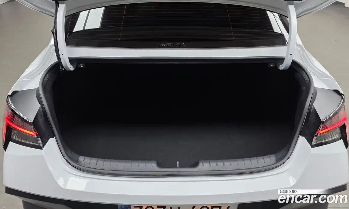 Hyundai Avante 2024 1.6 Автомат в Москве № 1006785, фото 20