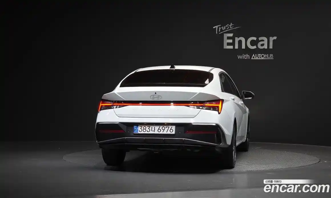 Hyundai Avante 2024 1.6 Автомат в Москве № 1006785, фото 4