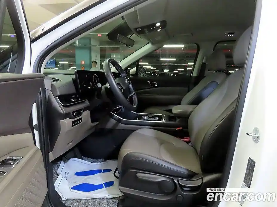 Kia Canival 2024 3.5 Автомат в Москве № 1009155, фото 6