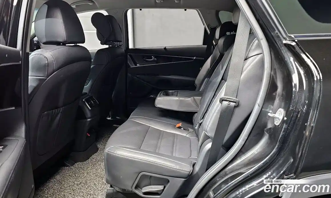 Kia Sorento 2018 2.0 Автомат в Москве № 1009409, фото 13