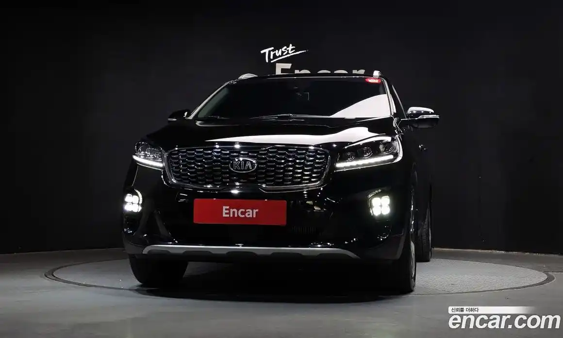 Kia Sorento 2018 2.0 Автомат в Москве № 1009409, фото 3