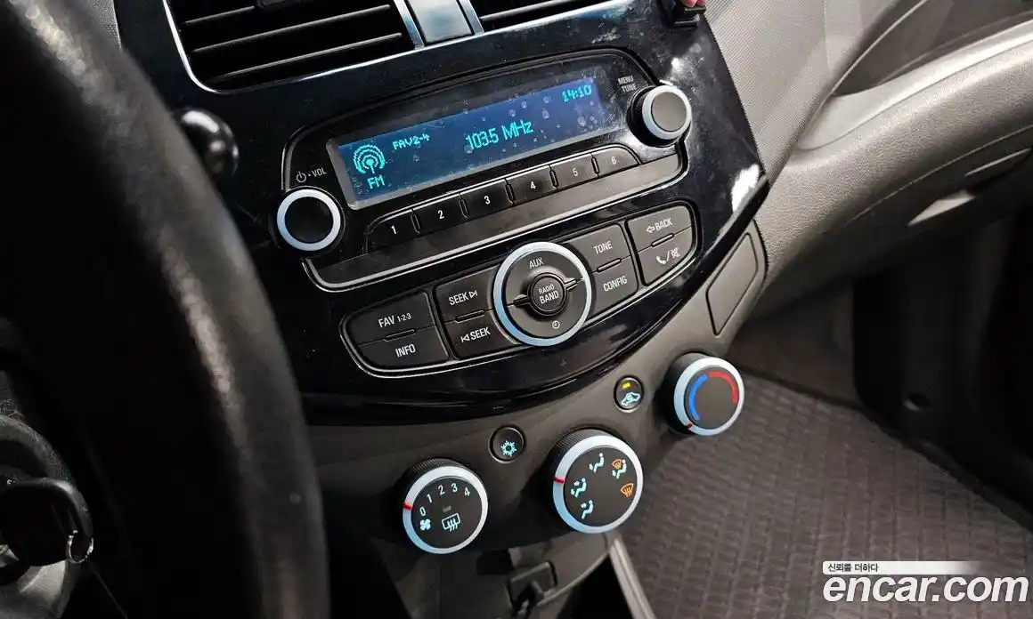 Chevrolet Spark 2014 1.0 Автомат в Москве № 1012417, фото 17