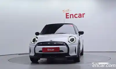 Mini Cooper 2023 1.5 гидро в Москве № 1013739, миниатюра 3