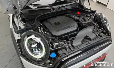Mini Cooper 2023 1.5 гидро в Москве № 1013739, миниатюра 6