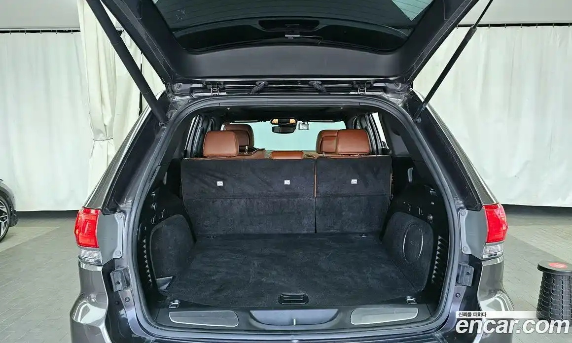 Jeep Cherokee 2020 3.6 гидро в Москве № 1015023, фото 20