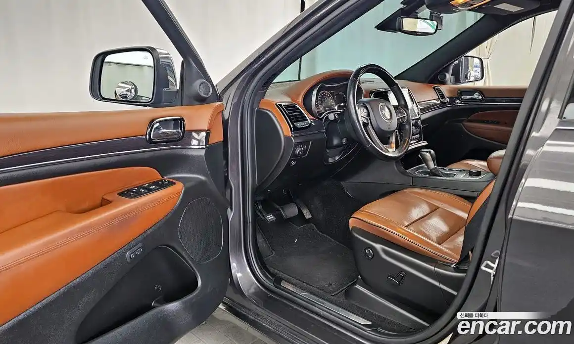 Jeep Cherokee 2020 3.6 гидро в Москве № 1015023, фото 10