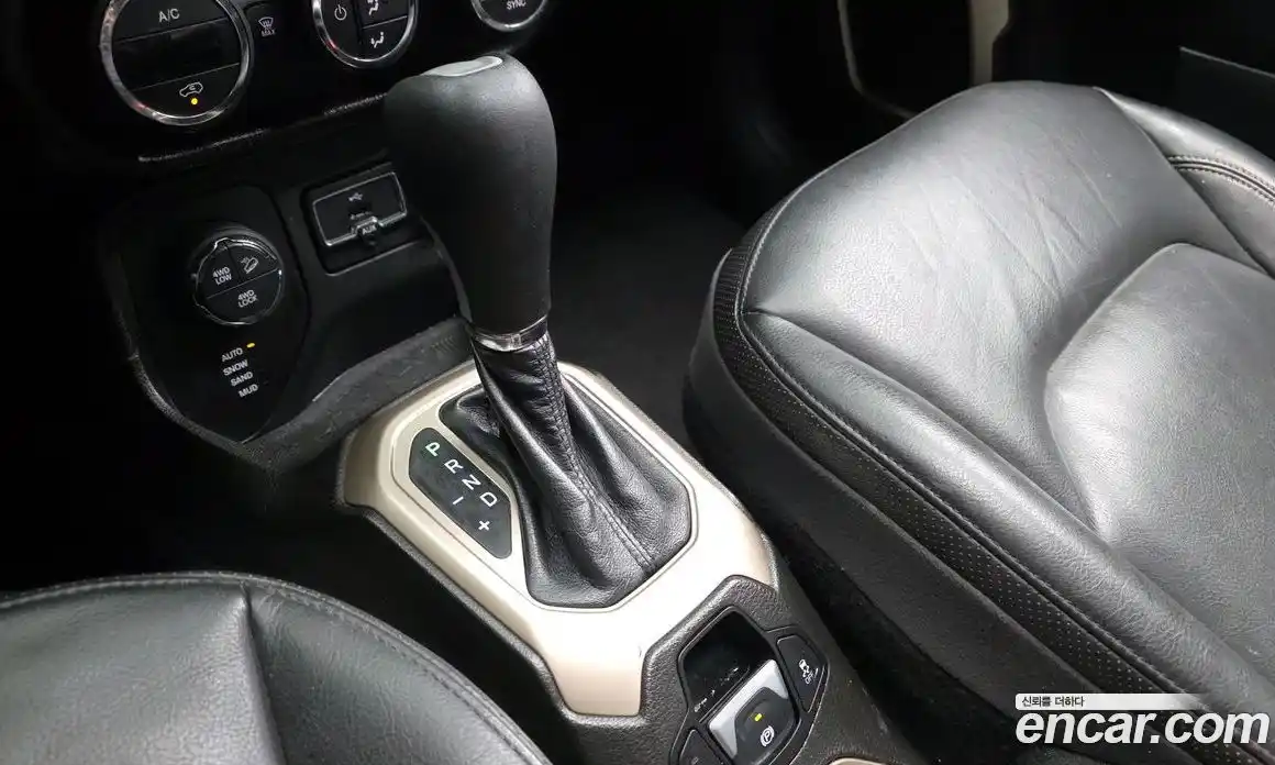 Jeep Renegade 2017 2.0 гидро в Москве № 1015071, фото 9