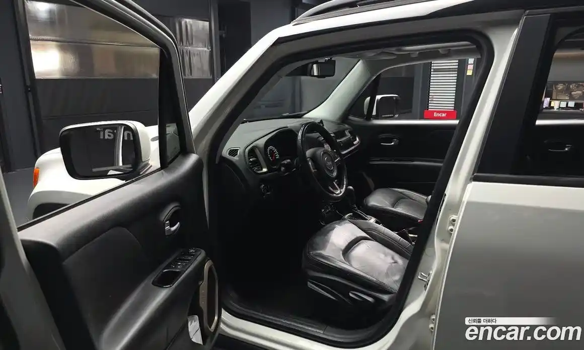 Jeep Renegade 2017 2.0 гидро в Москве № 1015071, фото 10