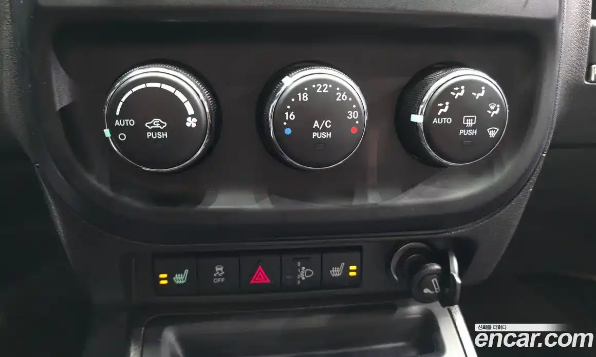 Jeep Compass 2013 2.4 гидро в Москве № 1015077, фото 16