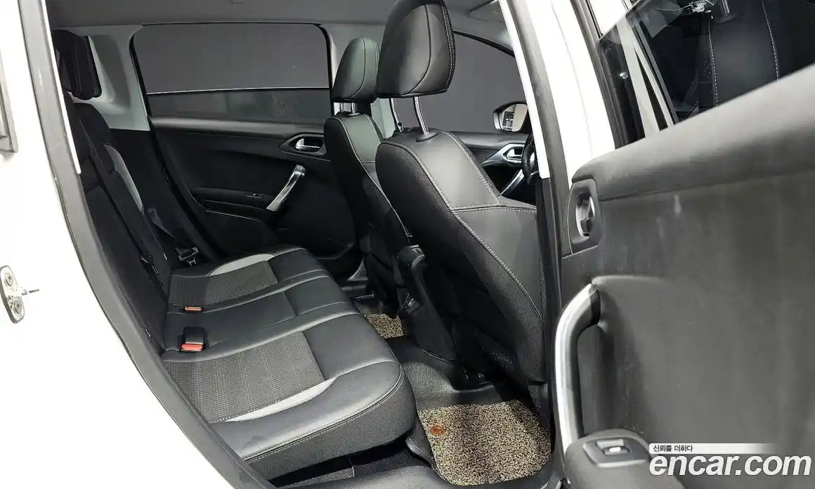 Peugeot 2008 2016 1.6 гидро в Москве № 1015813, фото 11