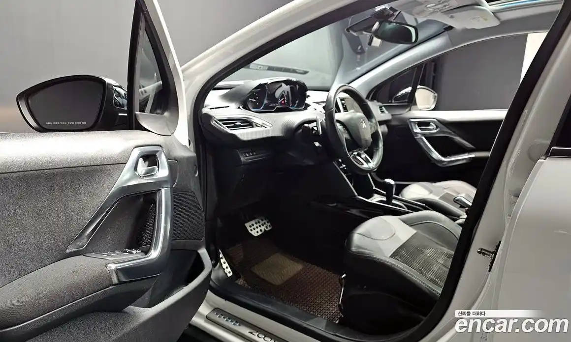 Peugeot 2008 2016 1.6 гидро в Москве № 1015813, фото 12