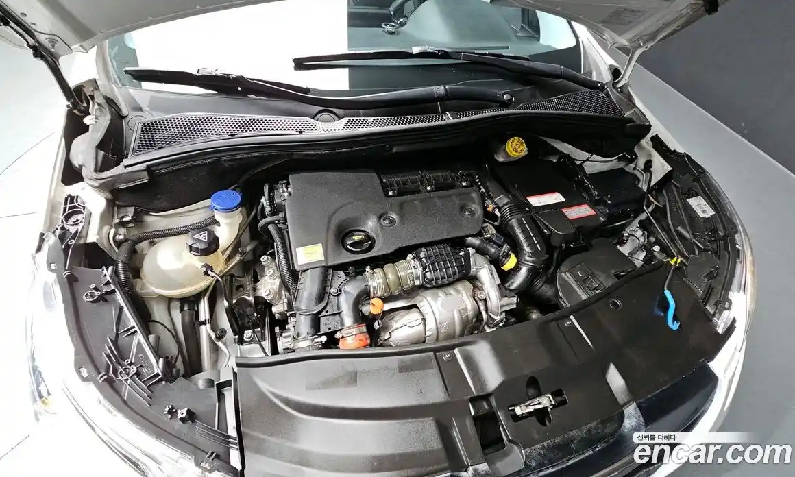 Peugeot 2008 2016 1.6 гидро в Москве № 1015813, фото 6