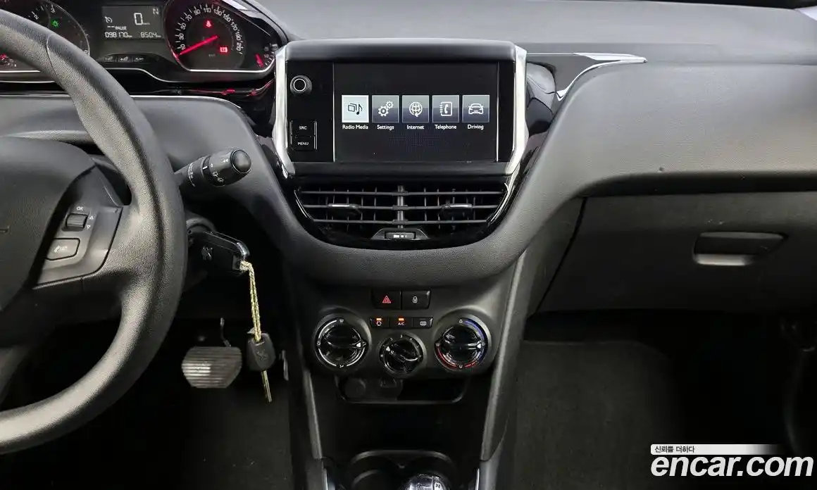 Peugeot 208 2015 1.4 гидро в Москве № 1015832, фото 14