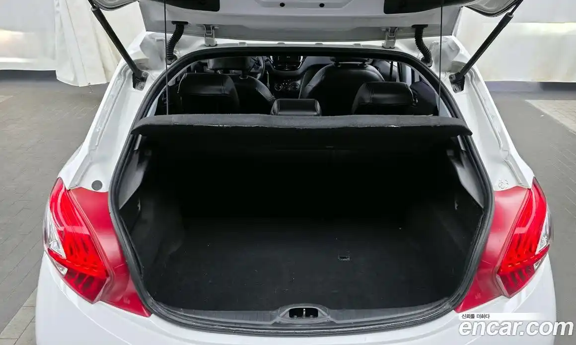 Peugeot 208 2015 1.4 гидро в Москве № 1015832, фото 20