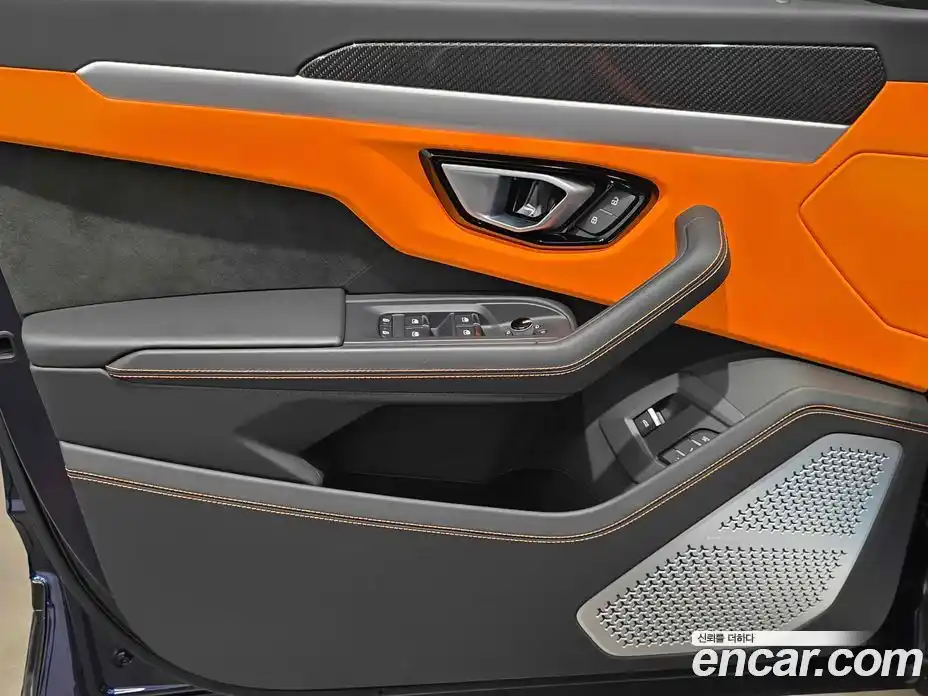 Lamborghini Urus 2024 4.0 гидро в Москве № 1015973, фото 12