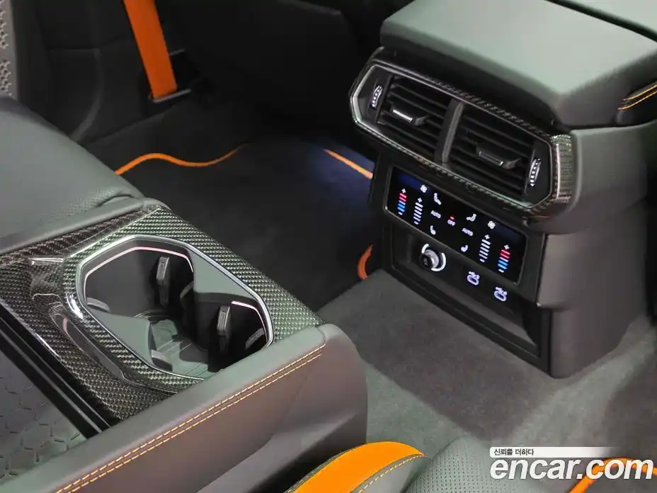 Lamborghini Urus 2024 4.0 гидро в Москве № 1015973, фото 18