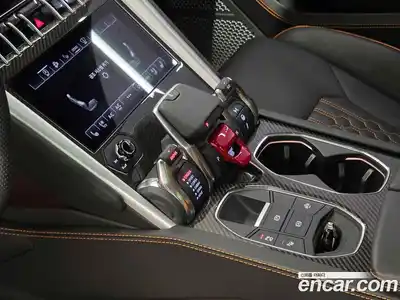 Lamborghini Urus 2024 4.0 гидро в Москве № 1015973, миниатюра 7