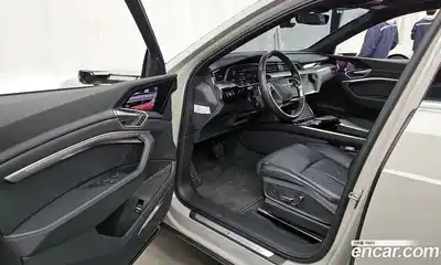 Audi e-tron 2022 0.2 гидро в Москве № 154741, миниатюра 10