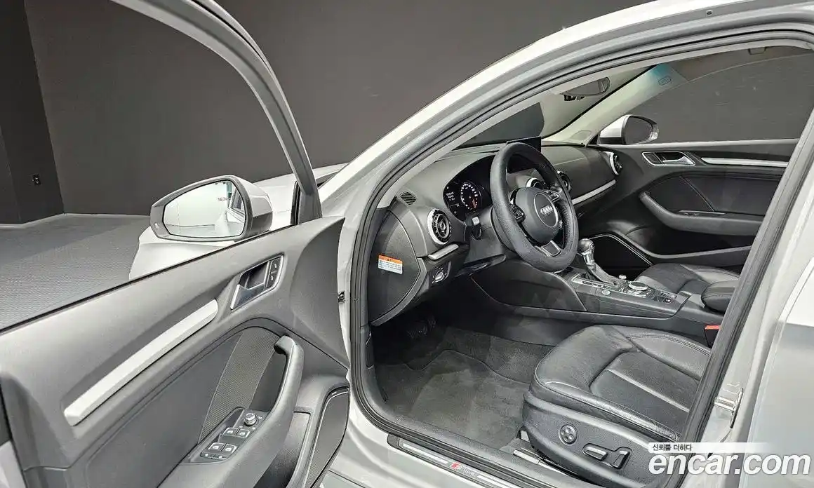 Audi A3 2015 2.0 гидро в Москве № 163663, фото 11