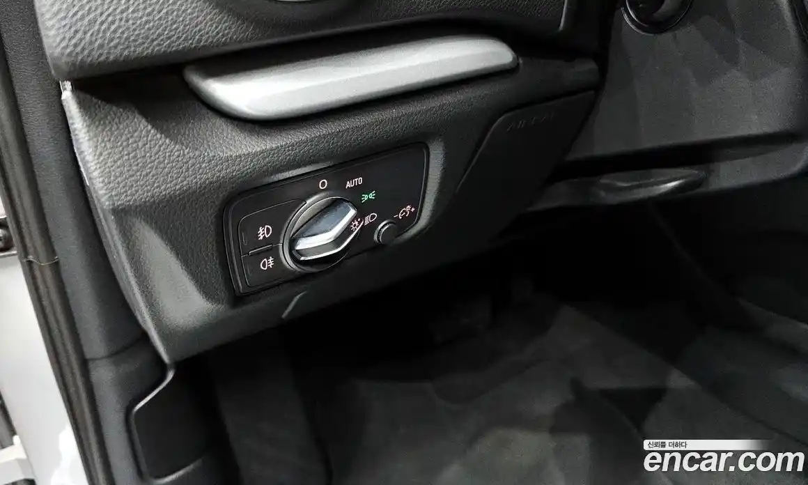 Audi A3 2015 2.0 гидро в Москве № 163663, фото 17